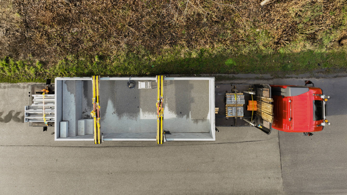 Kusserpool transport DJI 0160 RZ