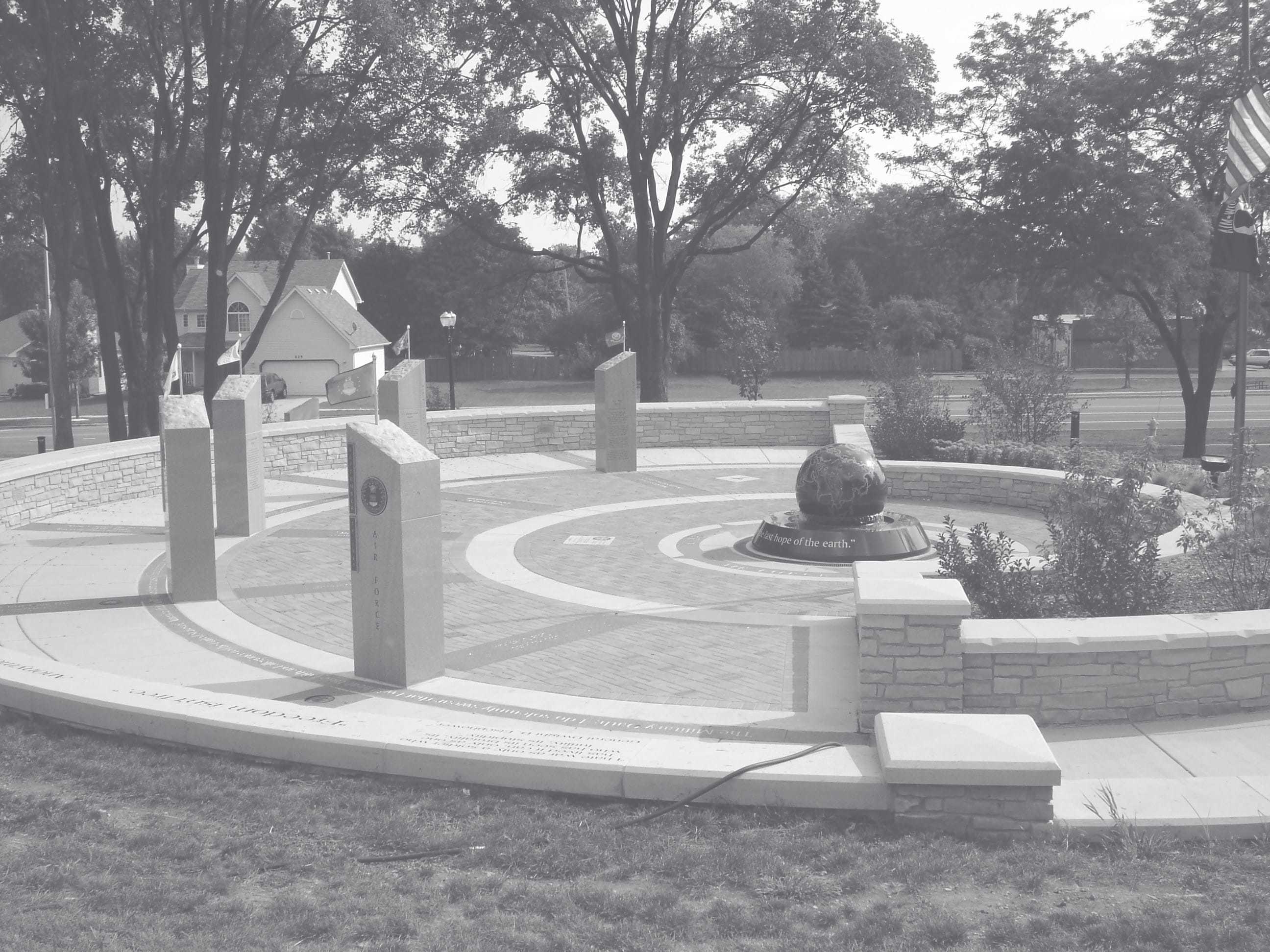 Kusser Kugelbrunnen Glendale Memorial2 1C