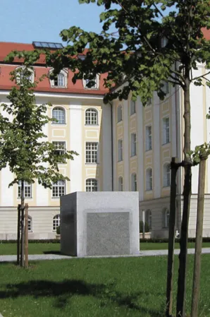 Brunnen vor der alten Hopfepost in München