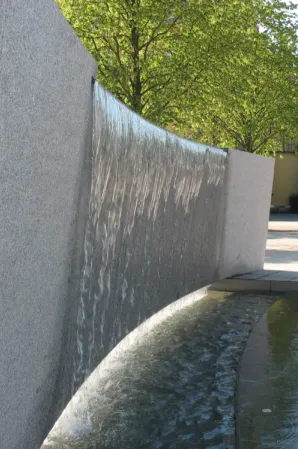 Wasserwand aus Granit