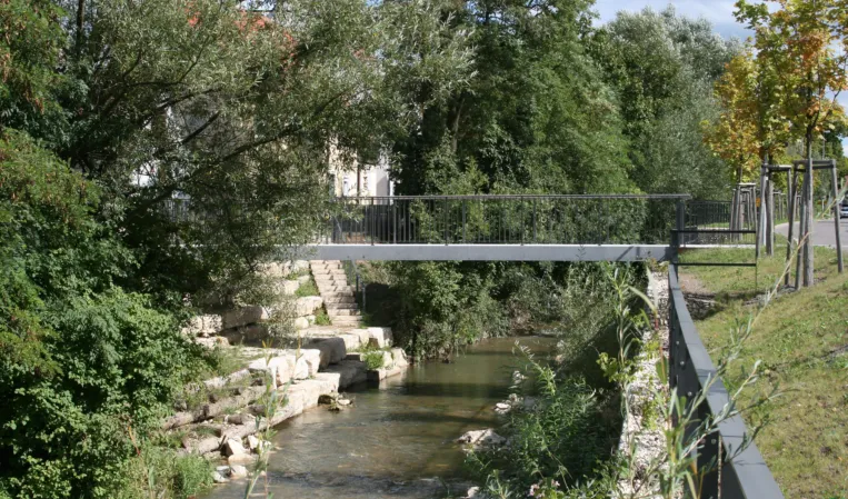 Vorgespannte Granitbrücke