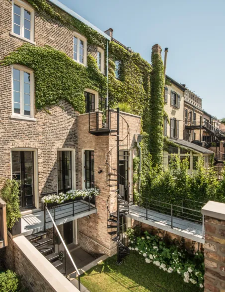 Granitbrücke als Terrasse verbaut
